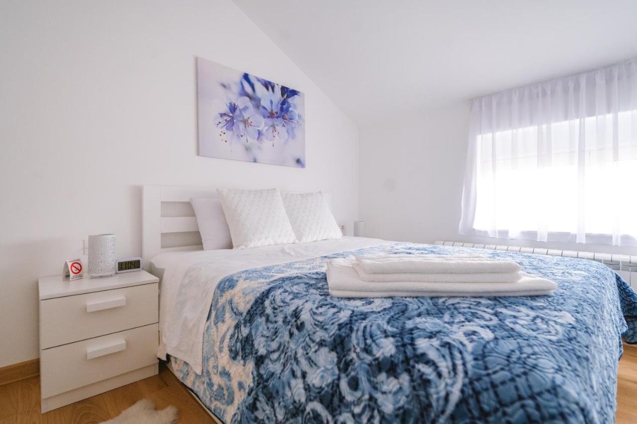 Mikonos apartman Surčin Exterior foto